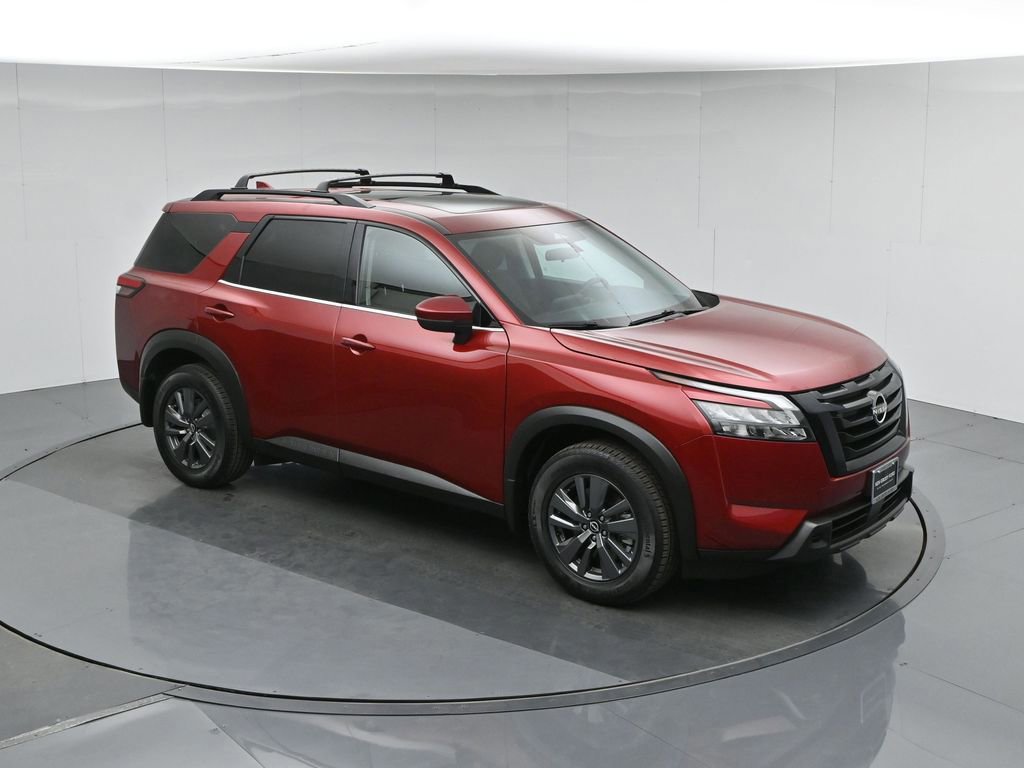Used 2023 Nissan Pathfinder SV w/ SV Premium Package image 3