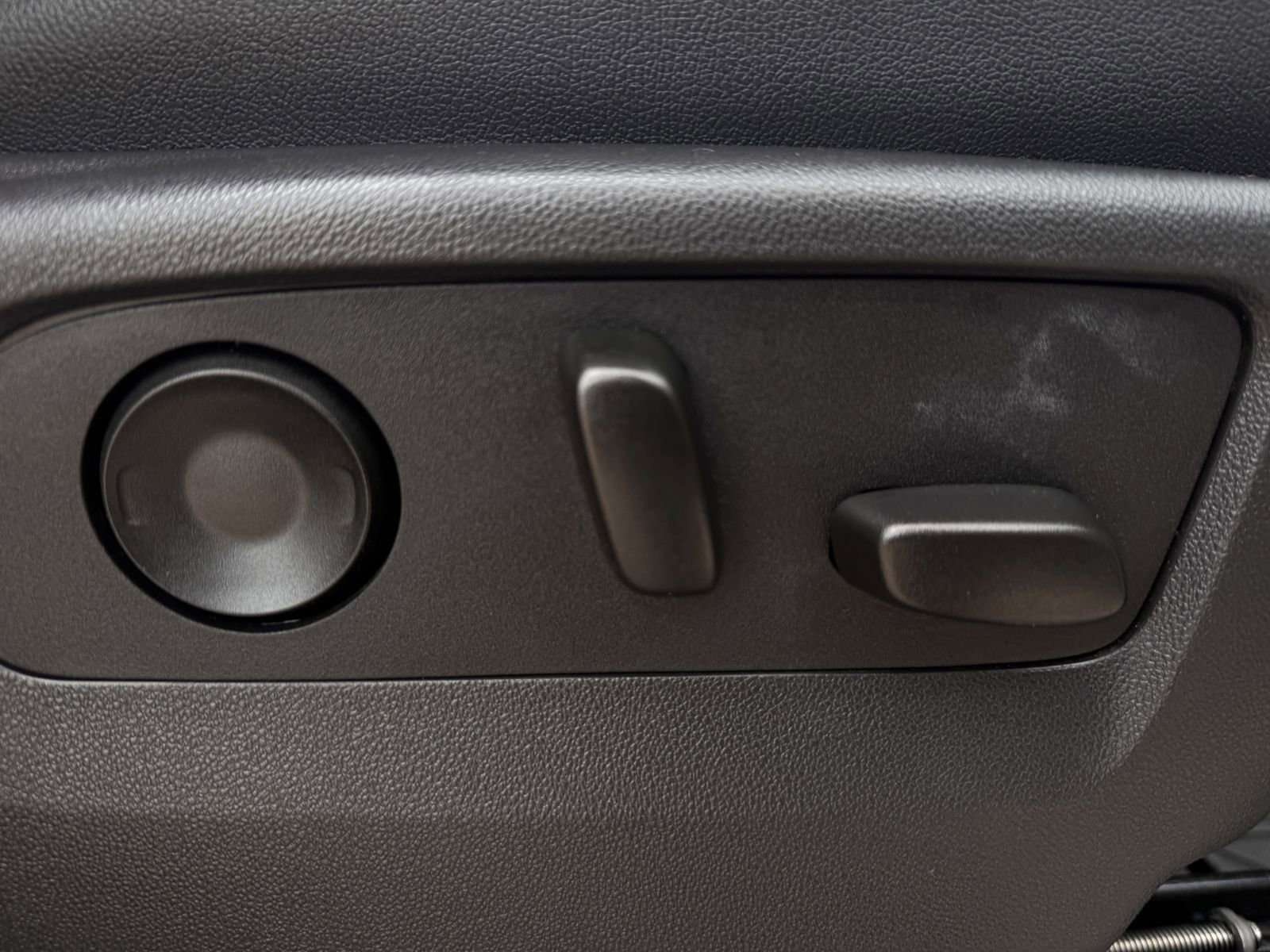 Used 2024 Chevrolet Silverado 3500 High Country w/ Technology Package image 30