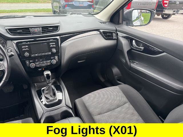 Used 2017 Nissan Rogue Sport SV w/ SV All-Weather Package AWD/4WD image 13