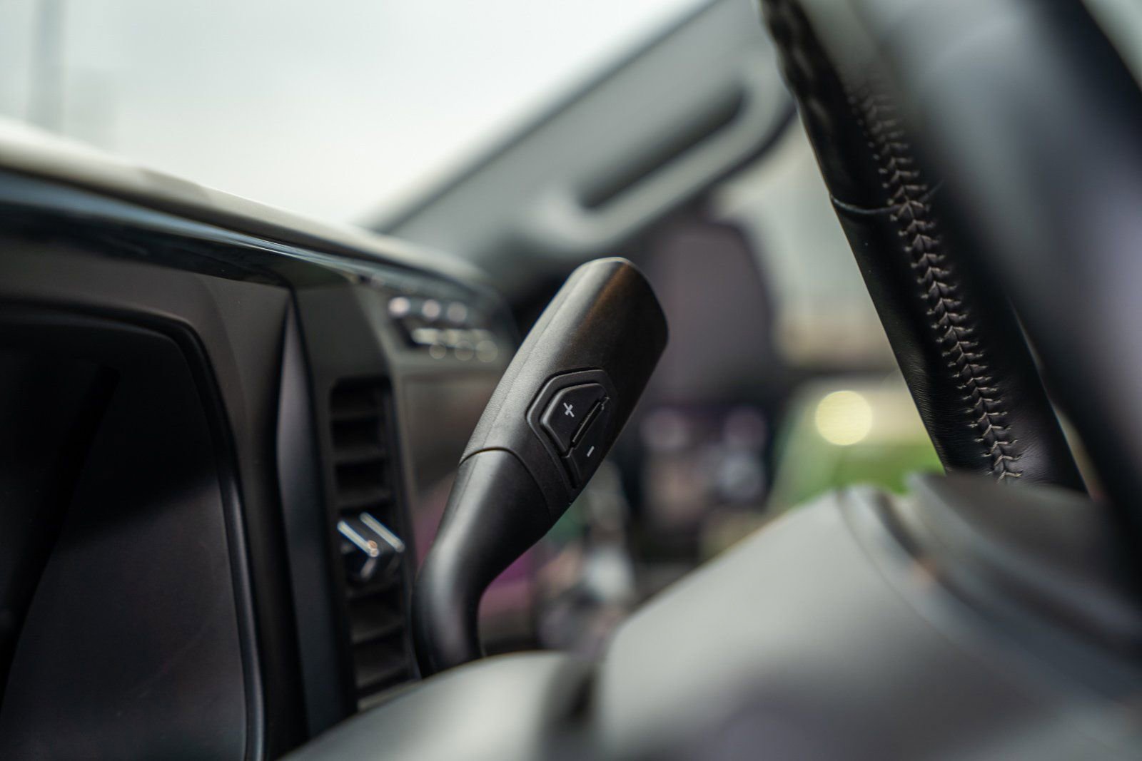 Certified 2024 Ford F350 Lariat image 42