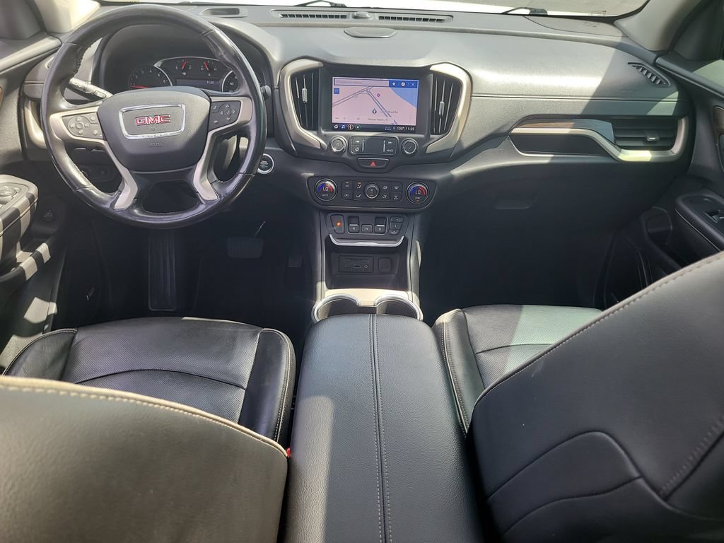 Used 2020 GMC Terrain Denali w/ Denali Premium Package FWD image 11