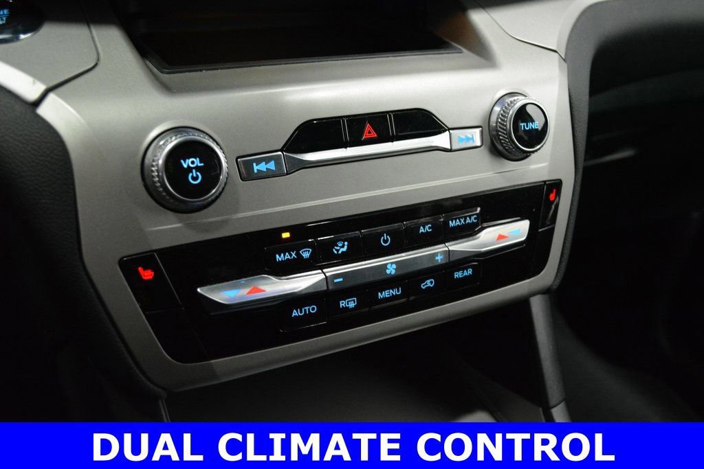 Certified 2022 Ford Explorer XLT w/ Class IV Trailer Tow Package image 13