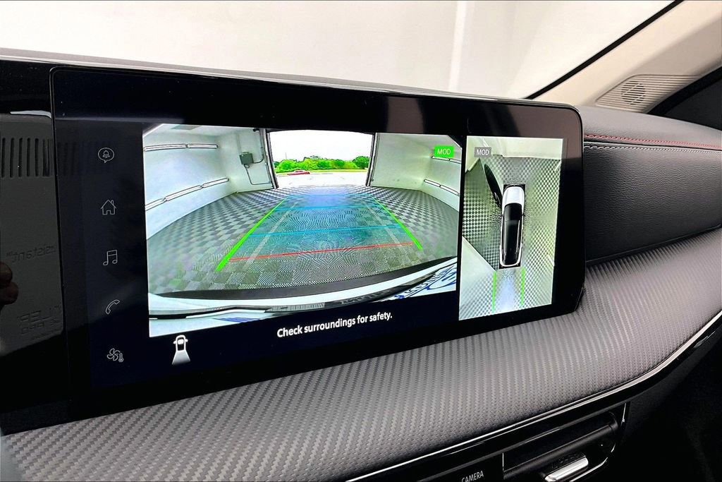 Used 2025 Nissan Kicks SR FWD image 21
