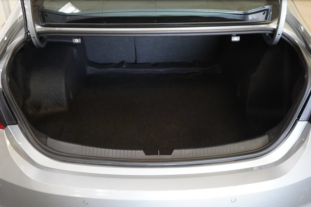 Used 2025 Chevrolet Malibu LT FWD image 26