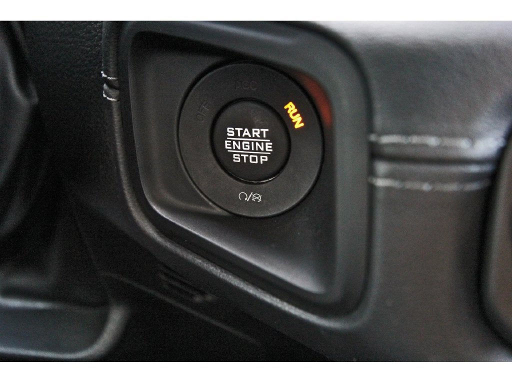 Used 2024 Jeep Gladiator Rubicon AWD/4WD image 27