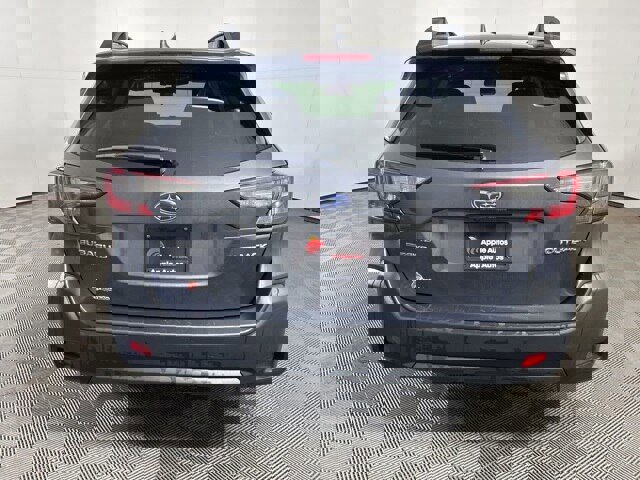 Used 2024 Subaru Outback Premium image 3