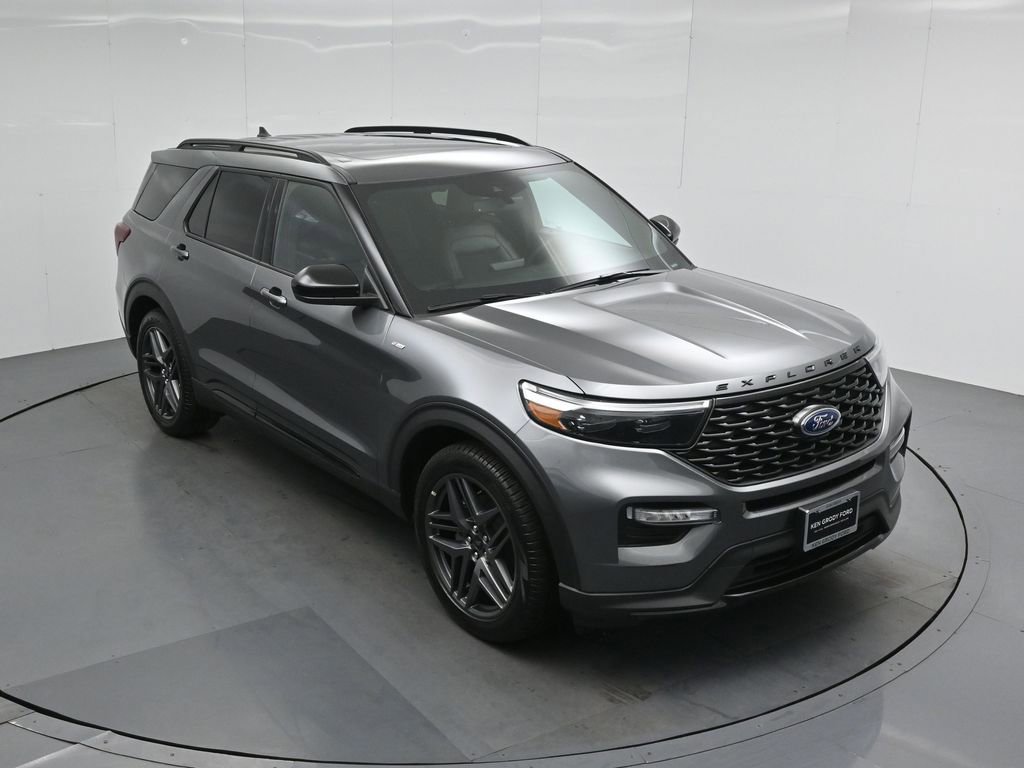 Certified 2024 Ford Explorer ST-Line w/ Class IV Trailer Tow Package RWD image 34