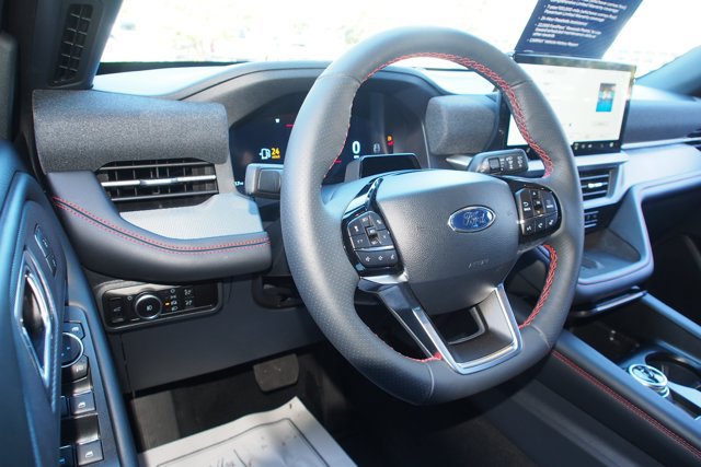 Certified 2025 Ford Explorer ST-Line w/ Premium Package AWD/4WD image 19