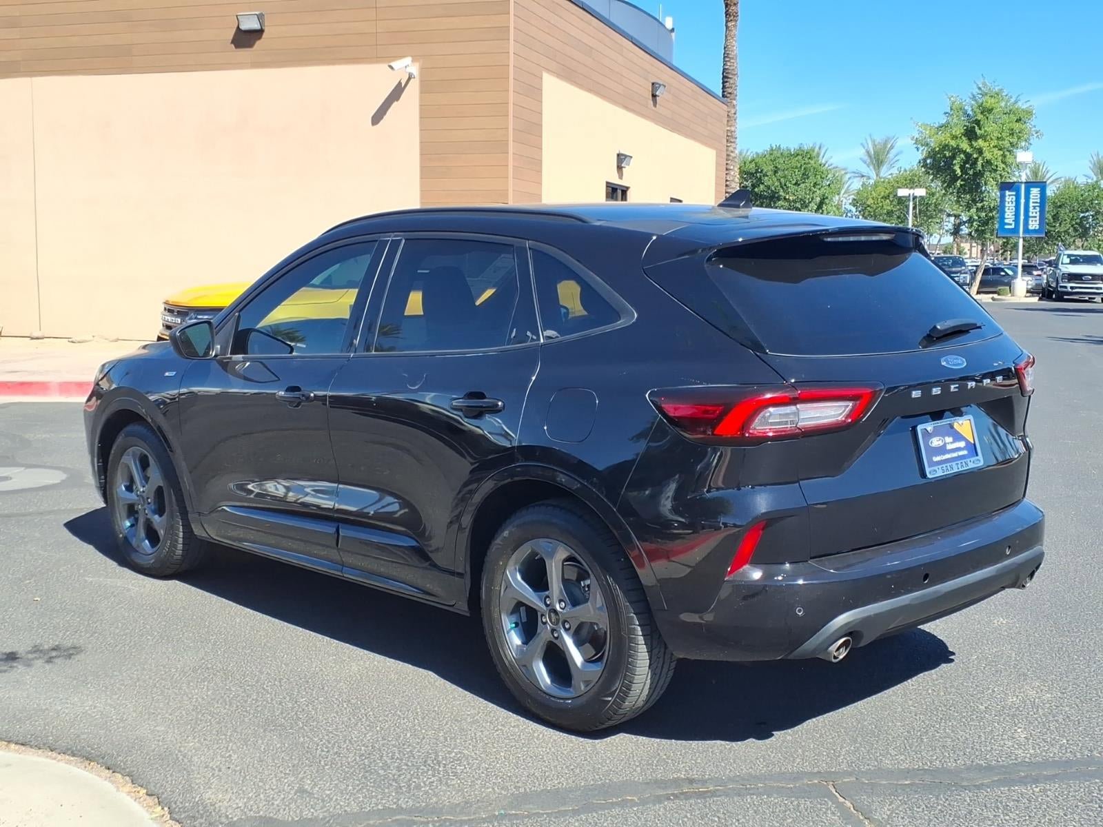 Certified 2024 Ford Escape ST-Line w/ Tech Pack #1 FWD image 6