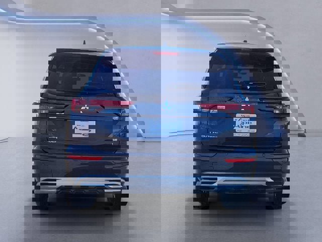 Used 2024 Mitsubishi Outlander SE image 4