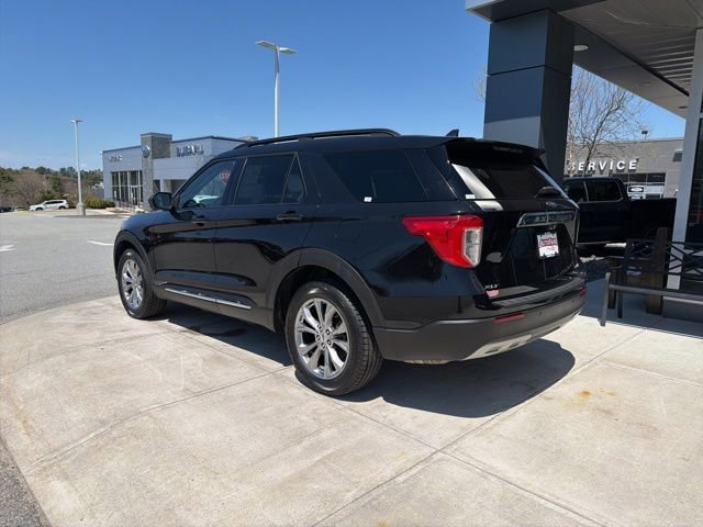 Certified 2022 Ford Explorer XLT w/ Equipment Group 202A AWD/4WD image 6