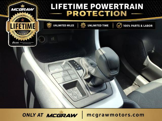 Used 2025 Toyota RAV4 XLE AWD/4WD image 19