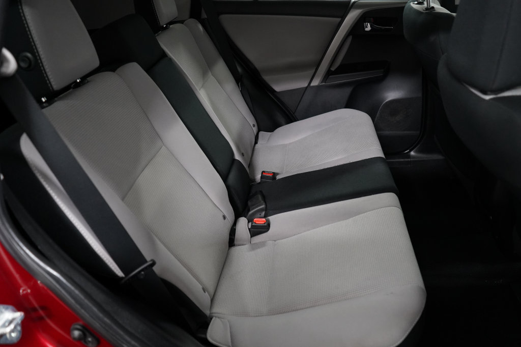 Used 2018 Toyota RAV4 XLE AWD/4WD image 22