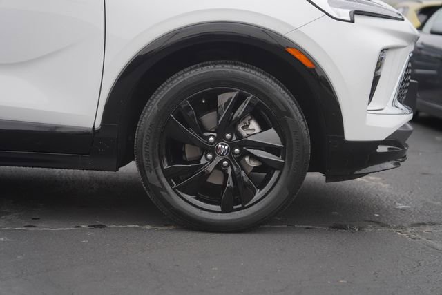 Used 2024 Buick Encore GX Sport Touring w/ Comfort Package FWD image 4