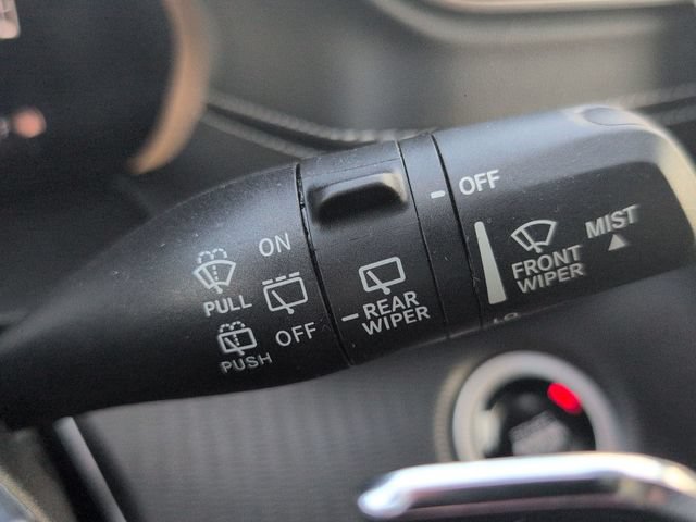 Used 2024 Jeep Grand Cherokee Altitude RWD image 23