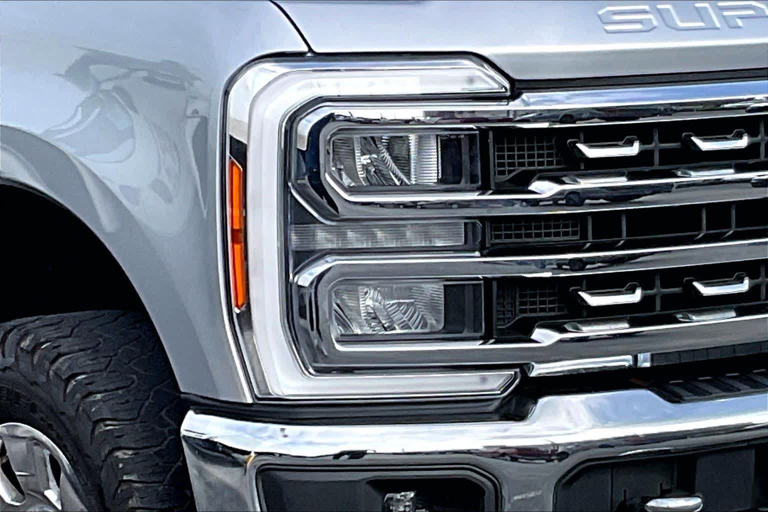 Certified 2023 Ford F250 Lariat w/ Lariat Ultimate Package AWD/4WD image 25