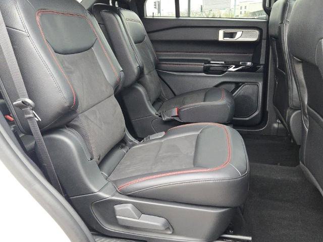 Certified 2023 Ford Explorer ST-Line w/ Class IV Trailer Tow Package image 9