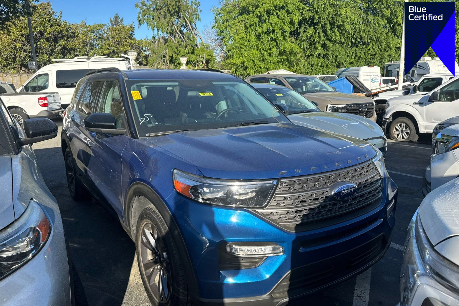 Certified 2022 Ford Explorer XLT w/ Equipment Group 202A image 1