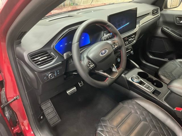 Certified 2023 Ford Escape ST-Line Elite w/ Premium Technology Package image 13