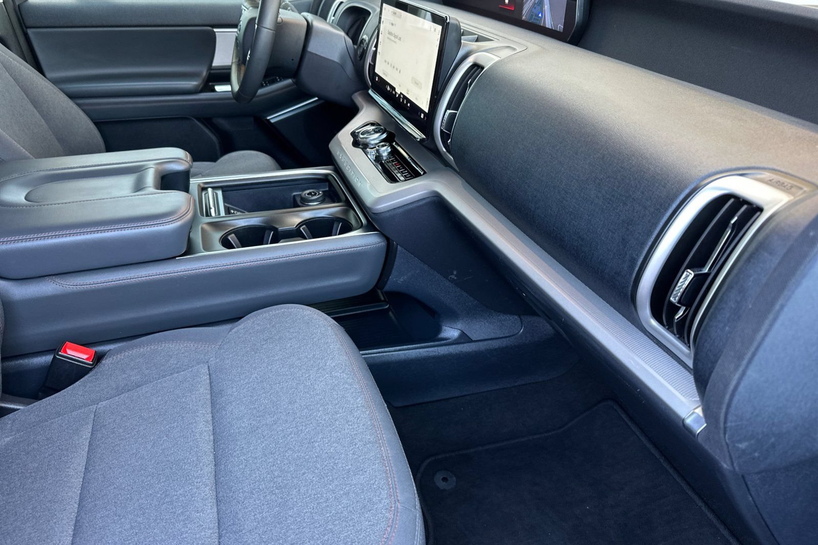 Certified 2025 Ford Expedition Max Active AWD/4WD image 16