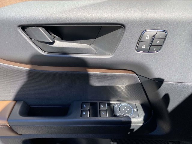 Certified 2023 Ford Bronco Sport Outer Banks w/ Tech Package AWD/4WD image 17