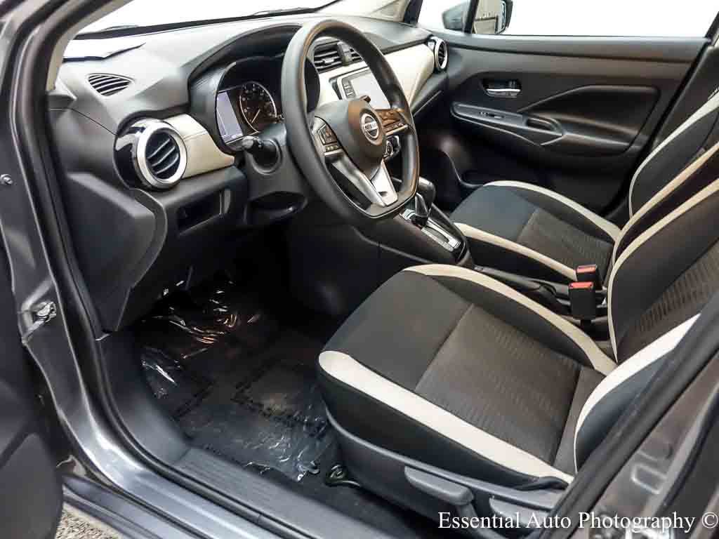 Used 2020 Nissan Versa SV FWD image 10