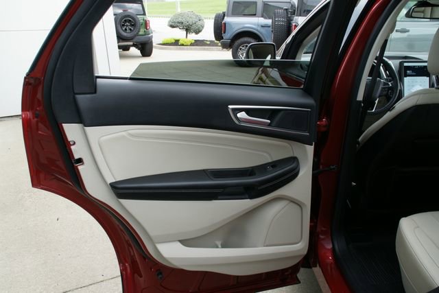 Certified 2022 Ford Edge Titanium w/ Class II Trailer Tow Package image 29