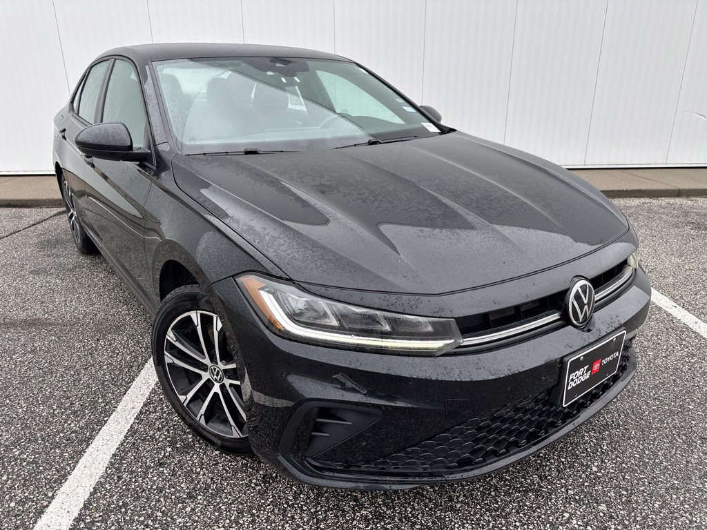 Used 2025 Volkswagen Jetta Sport FWD image 10