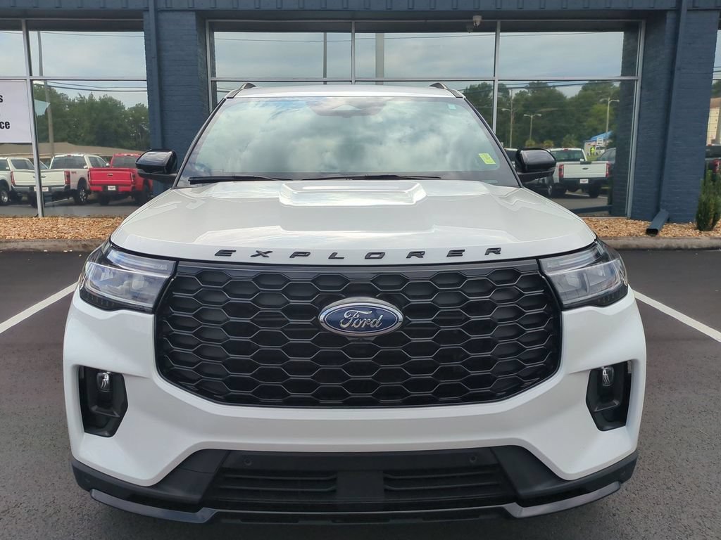 Certified 2025 Ford Explorer ST-Line w/ Premium Package AWD/4WD image 2