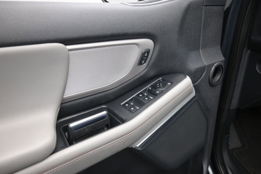 Certified 2025 Ford Expedition Max Active AWD/4WD image 11