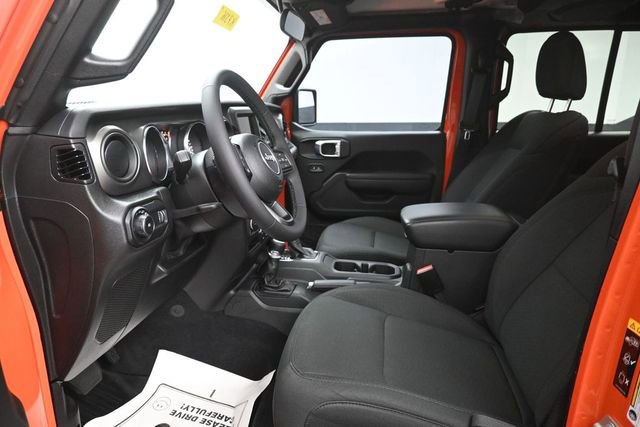 Used 2023 Jeep Wrangler Unlimited Sport AWD/4WD image 9