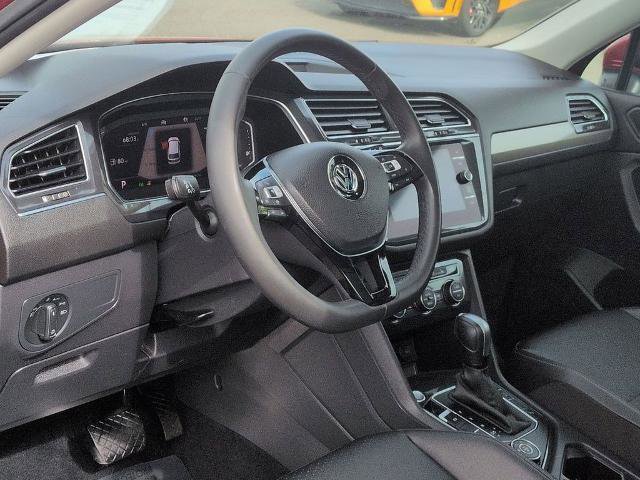 Used 2020 Volkswagen Tiguan SEL w/ 3rd Row Seat Package AWD/4WD image 11