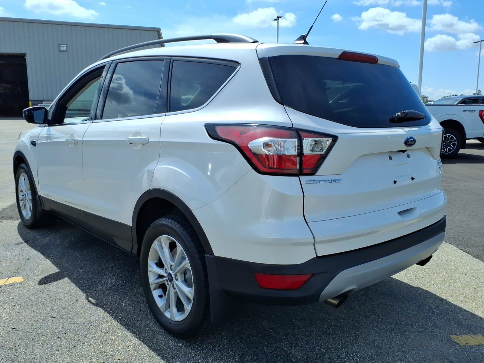 Certified 2018 Ford Escape SEL AWD/4WD image 4
