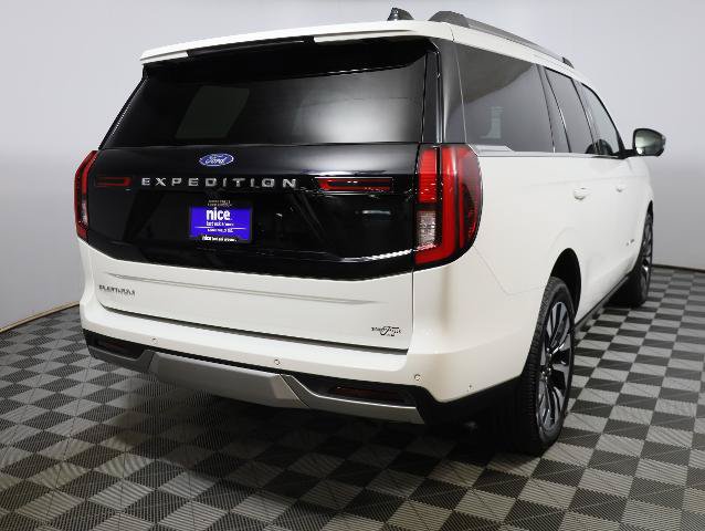 Certified 2025 Ford Expedition Platinum w/ Driver's Package AWD/4WD image 4