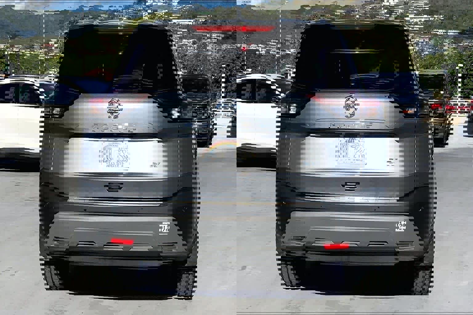 Used 2021 Nissan Rogue SV w/ Premium Package image 5