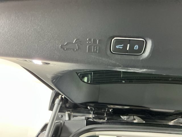 Certified 2025 Ford Expedition Active AWD/4WD image 38