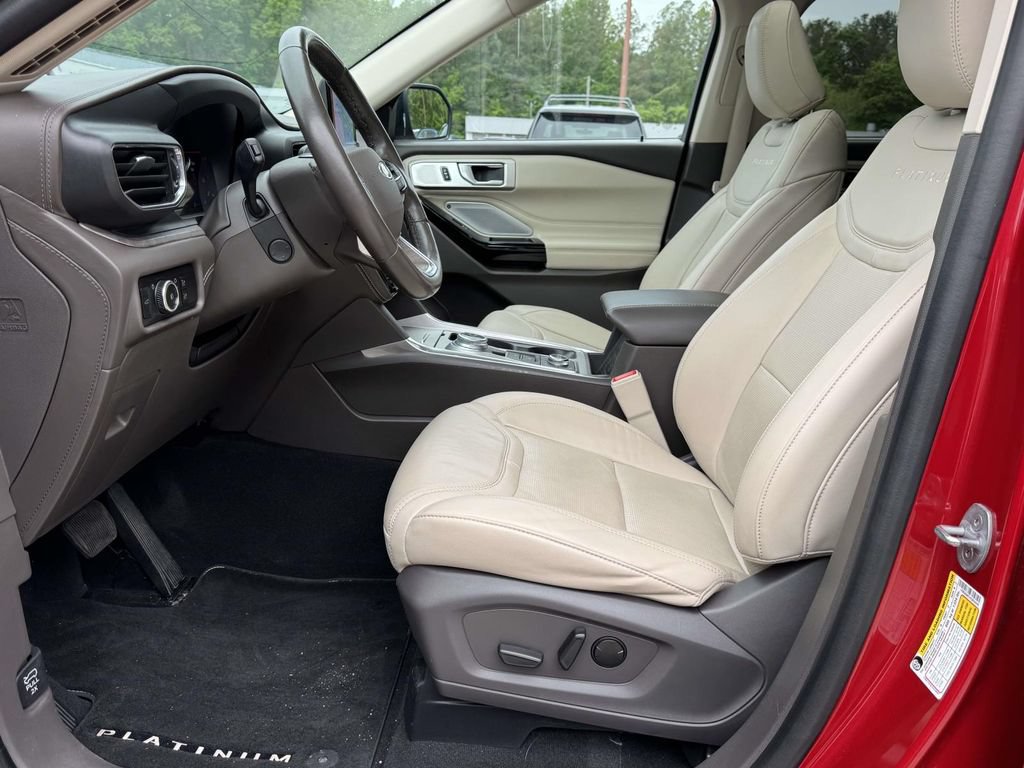 Certified 2023 Ford Explorer Platinum w/ Technology Package AWD/4WD image 20