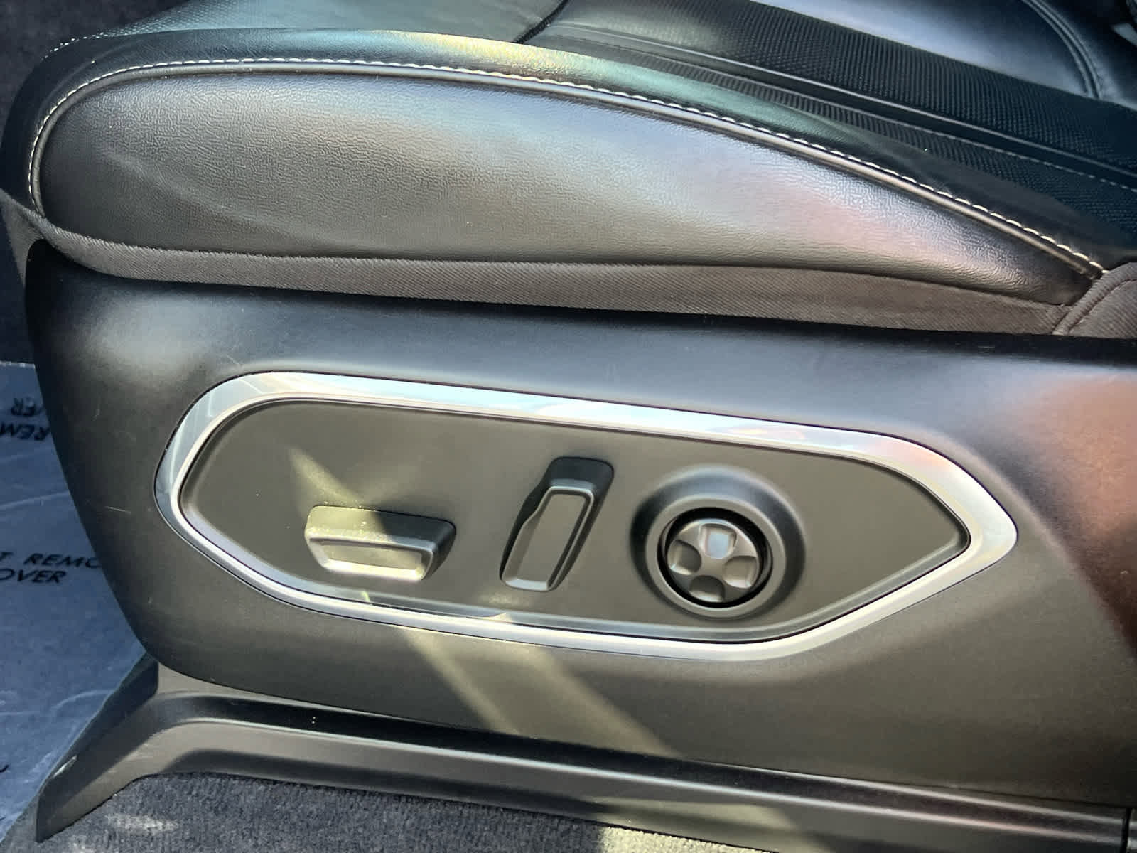 Used 2023 Jeep Wagoneer 4WD w/ Convenience Group I image 29