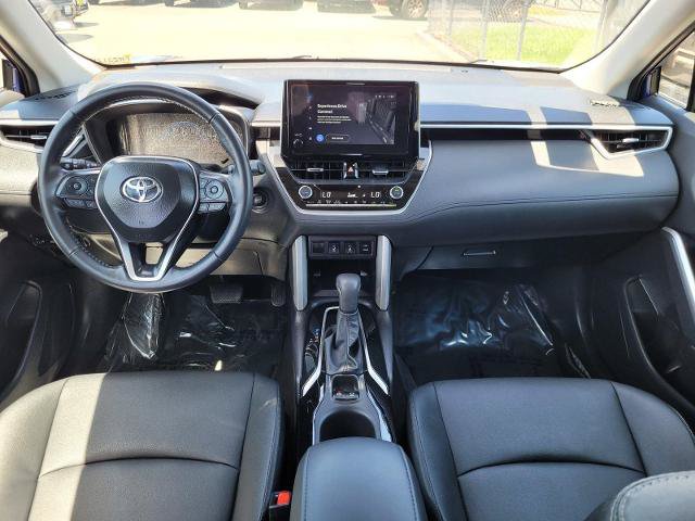 Used 2025 Toyota Corolla Cross XLE FWD image 17