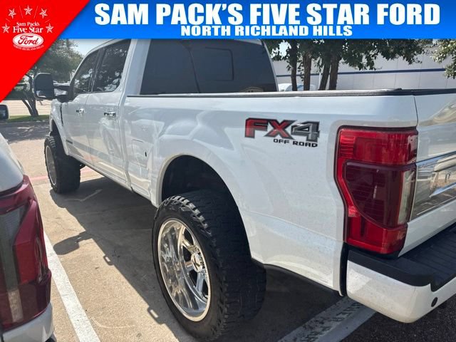 Certified 2022 Ford F250 Platinum w/ FX4 Off-Road Package AWD/4WD image 3