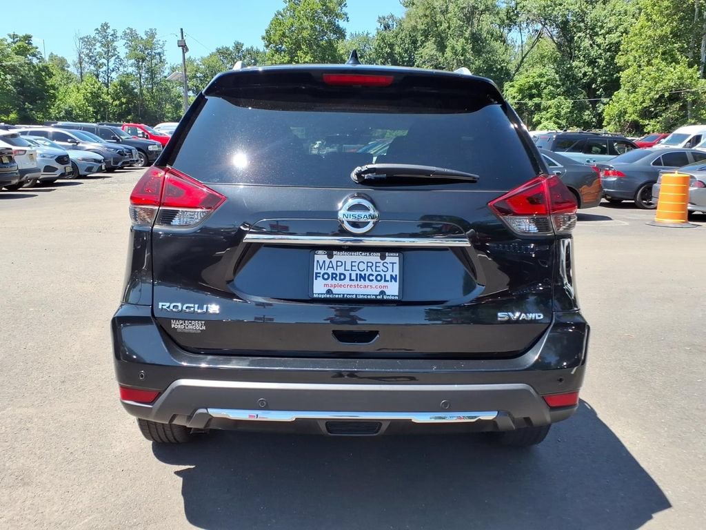 Used 2019 Nissan Rogue SV w/ Premium Package AWD/4WD image 7