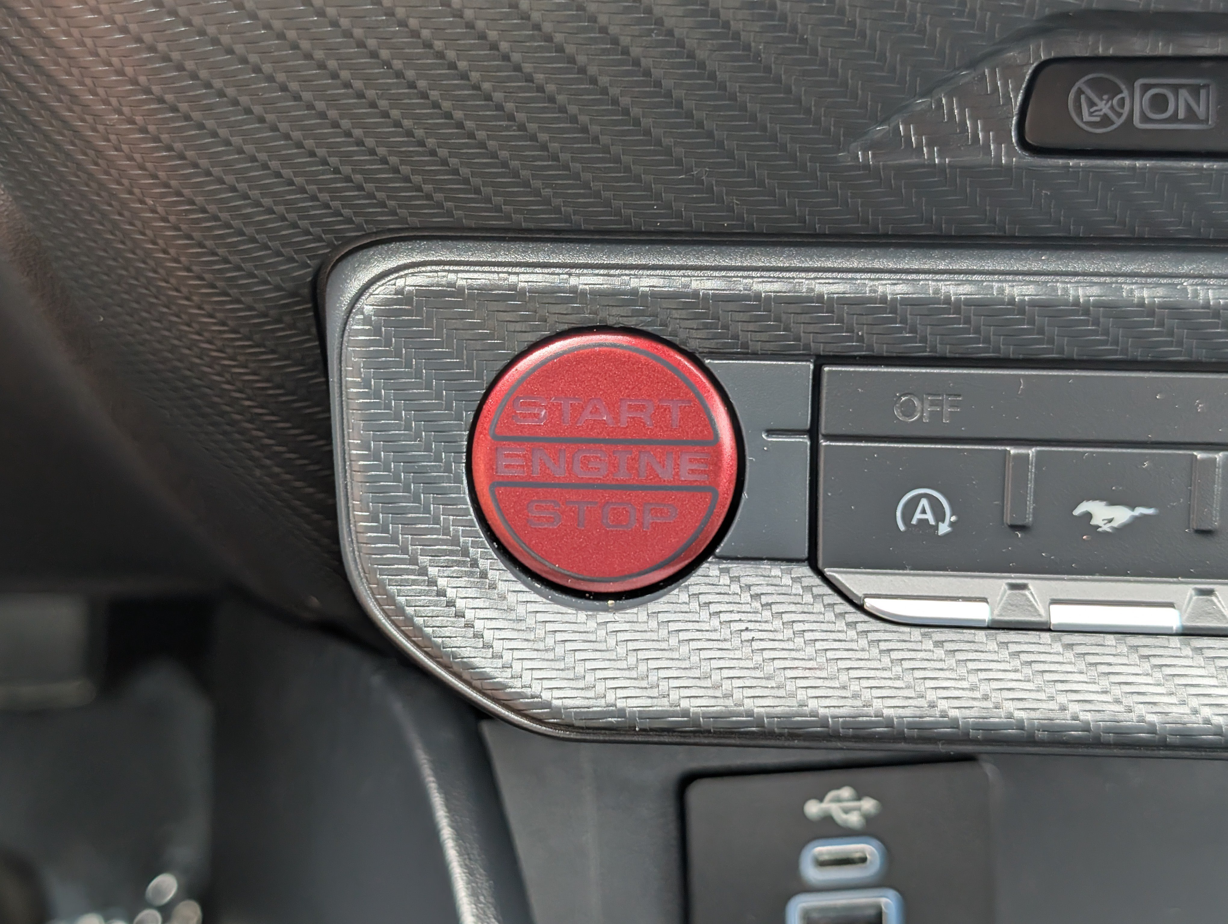 Certified 2025 Ford Mustang Coupe RWD image 20