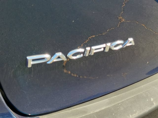 Used 2022 Chrysler Pacifica Touring-L FWD image 10