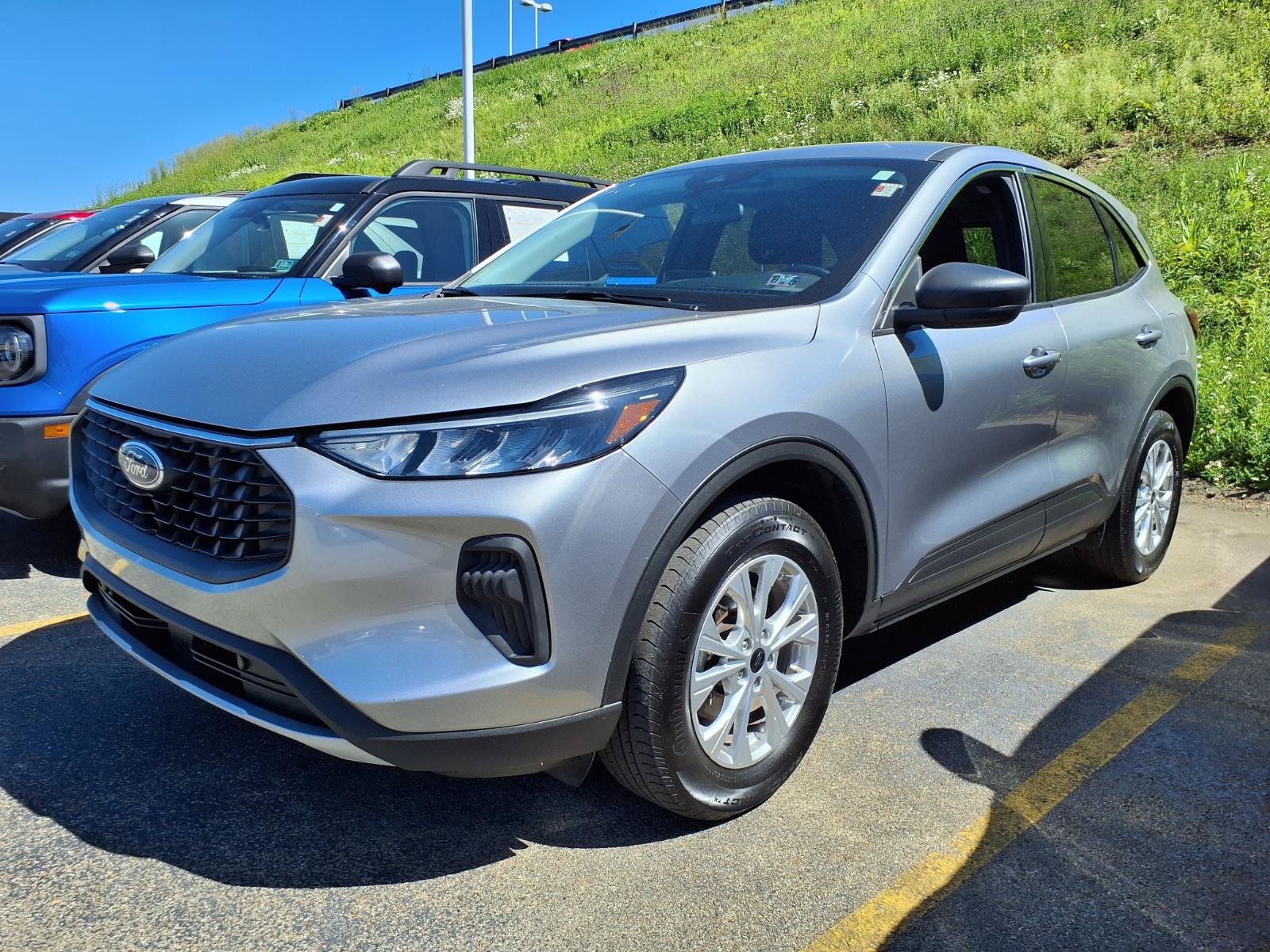 Certified 2024 Ford Escape Active AWD/4WD image 3