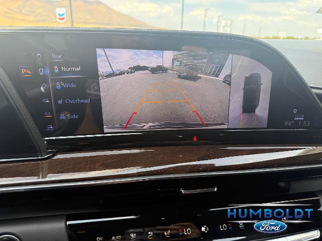 Used 2023 Cadillac Escalade Premium Luxury Platinum image 17