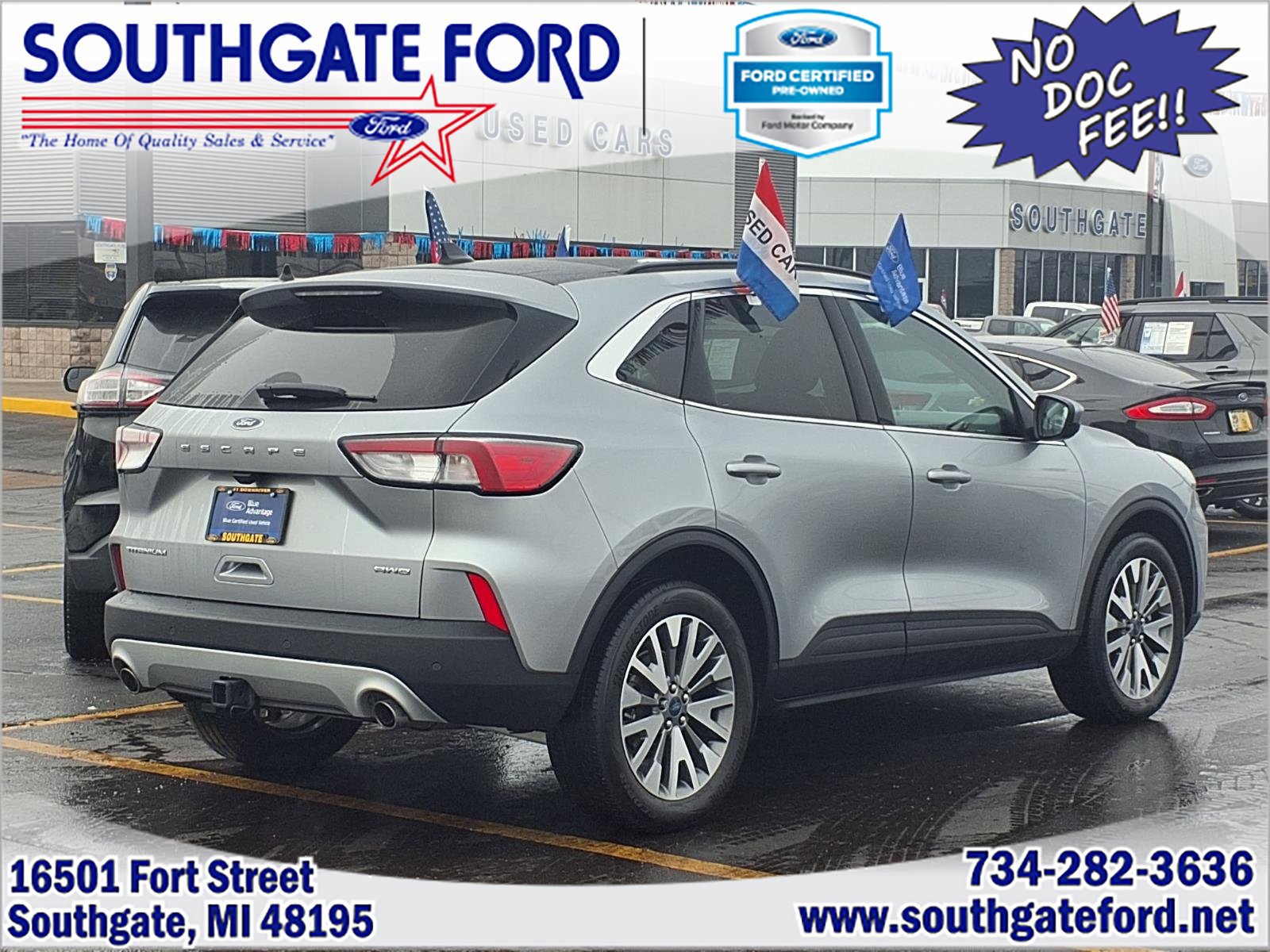 Certified 2022 Ford Escape Titanium w/ Class II Trailer Tow Package image 4