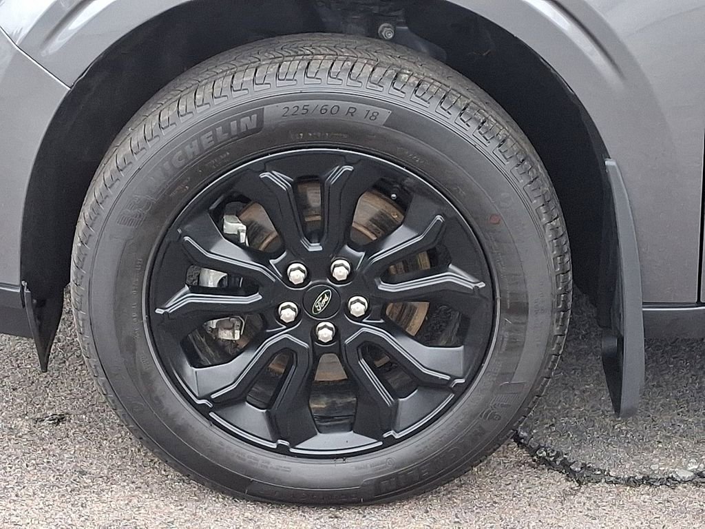 Certified 2024 Ford Maverick Lariat w/ Black Appearance Package image 8