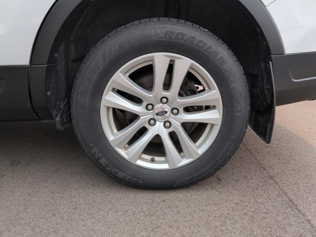 Certified 2018 Ford Explorer XLT w/ Equipment Group 202A AWD/4WD image 11