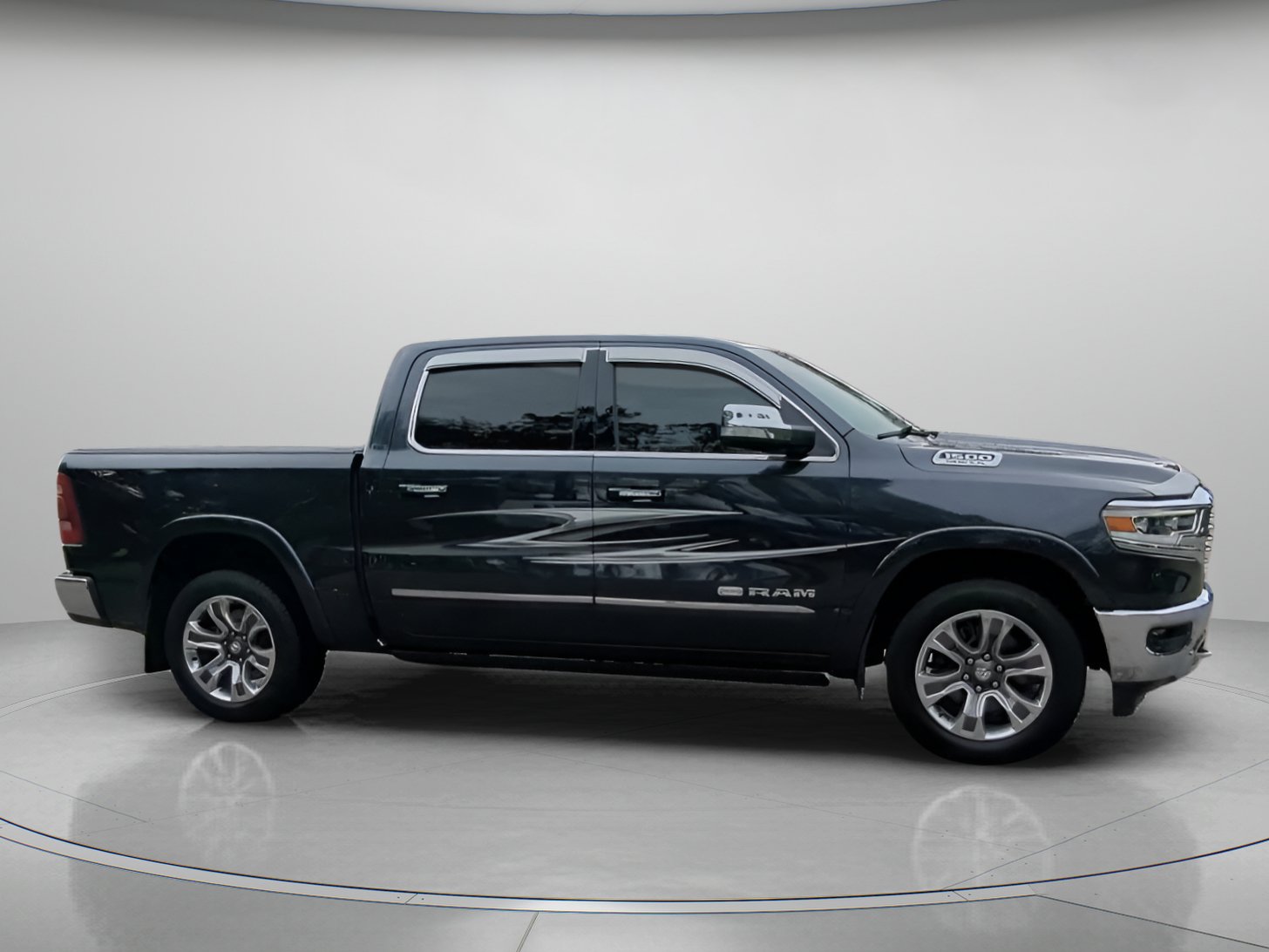 Used 2019 RAM 1500 Limited RWD image 33