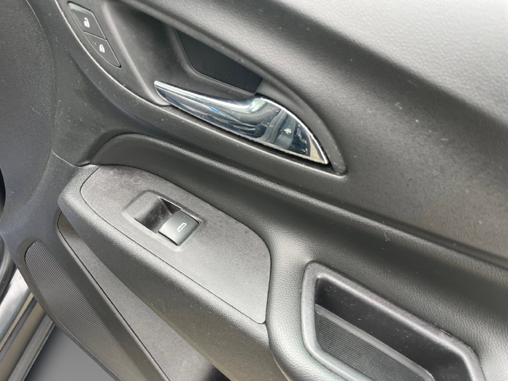 Used 2018 Chevrolet Equinox LT AWD/4WD image 13